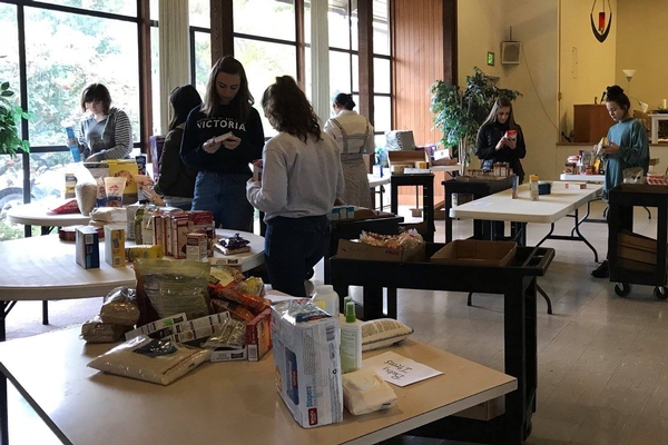 Westside Christian Students Serving at A Food Pantry